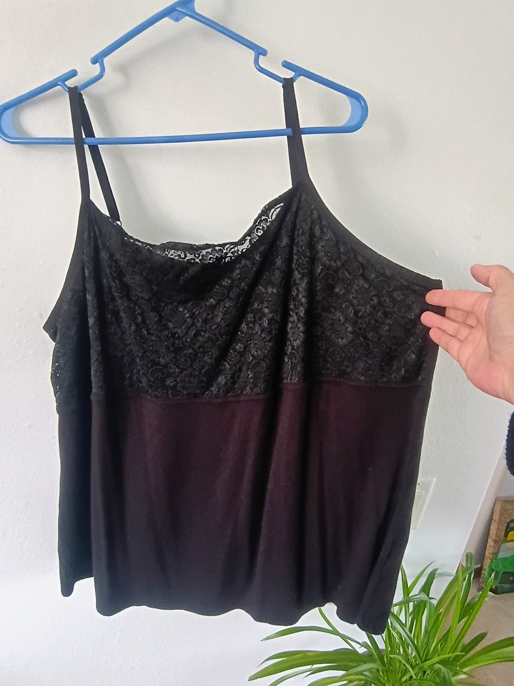 Lane Bryant Black Lace Yoke Camisole Tank Adjustable Strap Plus Size 22/2